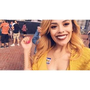 Meet your Posher, Deanna